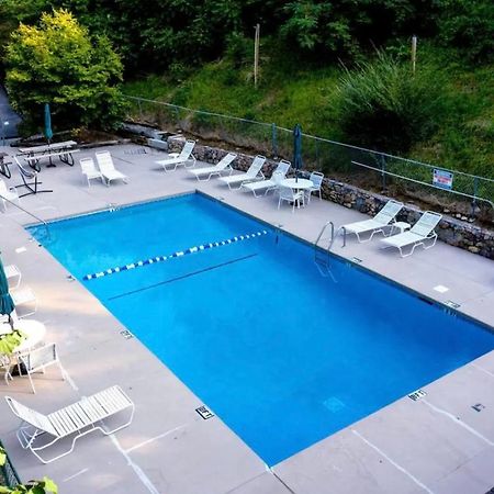 Bearadise Retreat At English Mountain Condo Sevierville Exterior photo